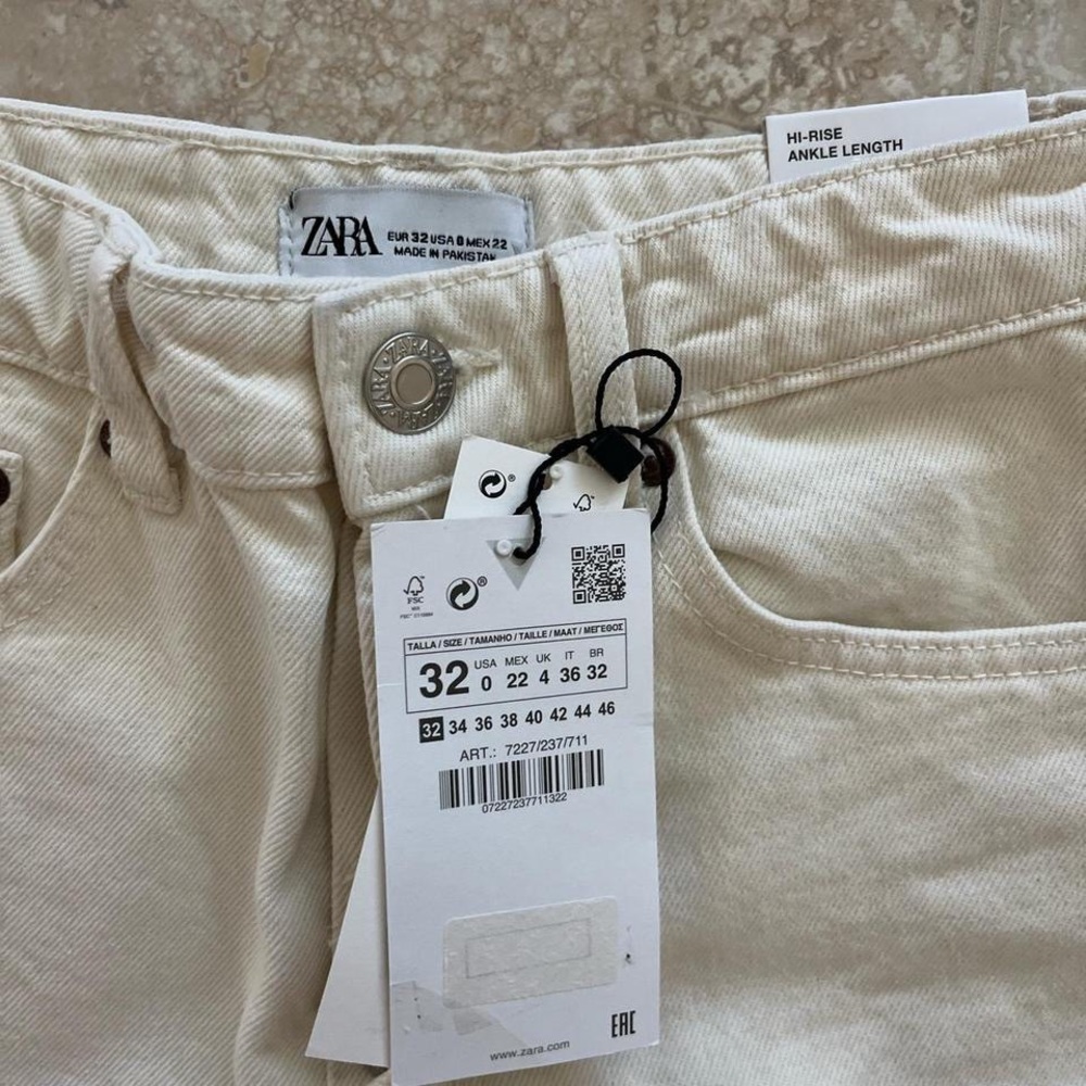 Zara High Rise Straight Leg Jeans - Picture 2 of 8